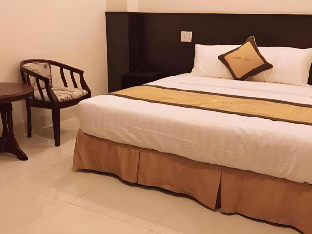 Lucky Star Hotel Buôn Ma Thuột Exteriör bild
