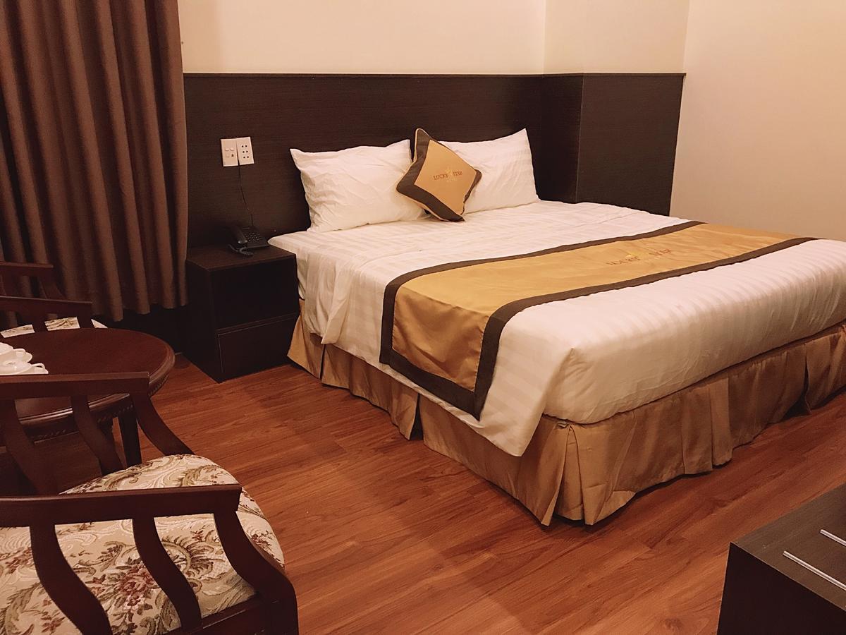 Lucky Star Hotel Buôn Ma Thuột Exteriör bild